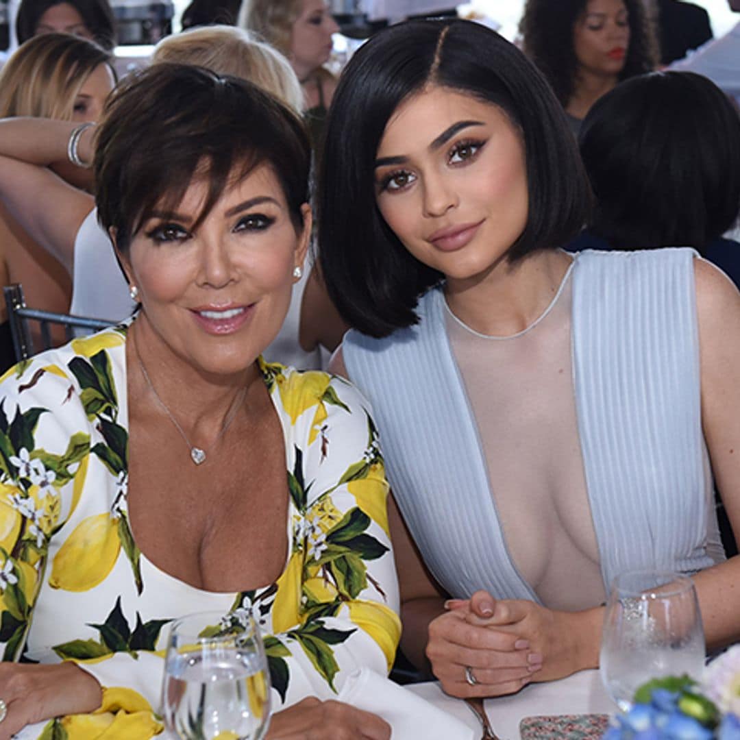 ¿Por qué tiene Kylie Jenner una muñeca realista de su madre en casa?