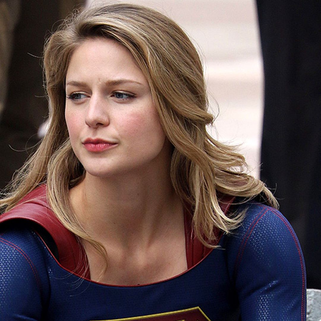 ¡Supergirl habla español! La serie de superhéroes que ha viajado a España a salvar un Velázquez