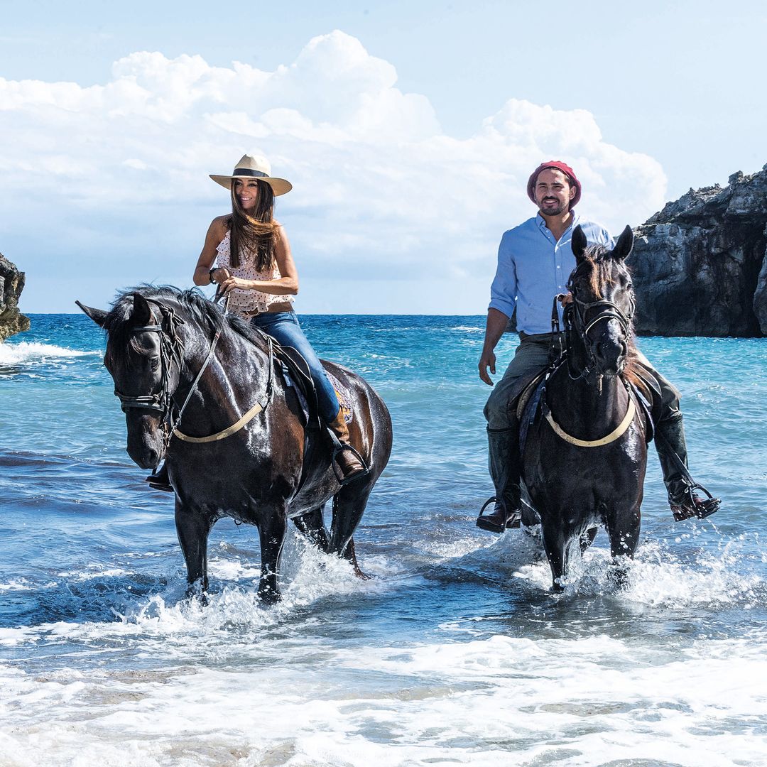 Junto al jinete y domador de caballos argentino Fabrizio Bonnet, con quien ha logrado "construir una vida en común sin tener que renunciar a nuestros sueños", nos explica