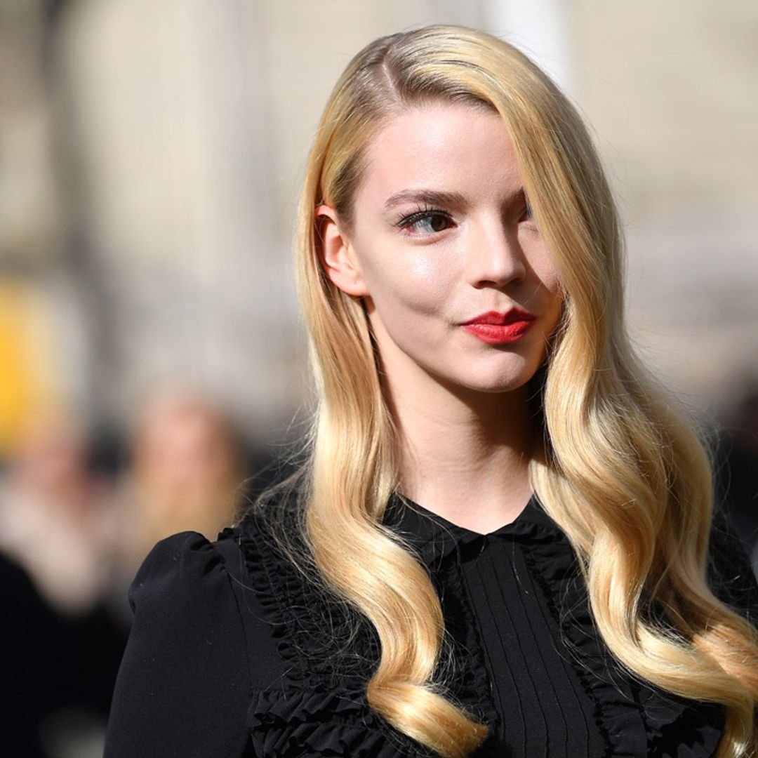 Anya Taylor-Joy confirma su estatus de icono de estilo como nueva embajadora de Dior