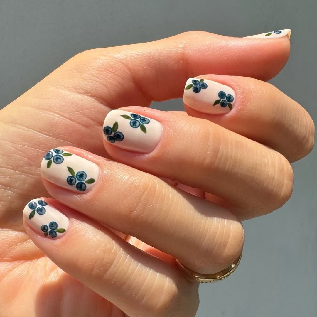 Los 20 diseños de uñas de primavera/verano según los manicuristas de las famosas  