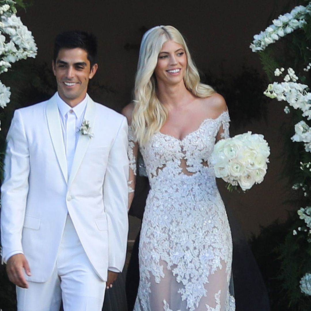 Devon Windsor, una novia de cuento con el vestido más romántico y sugerente