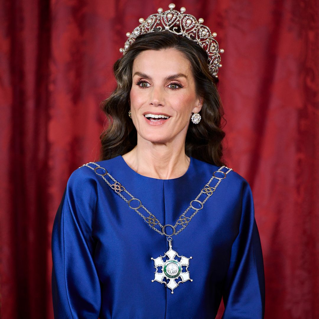 Las imágenes más virales de la reina Letizia que resumen su agenda 2025: del abrazo en Panamá a su hija al homenaje a la reina Sofía