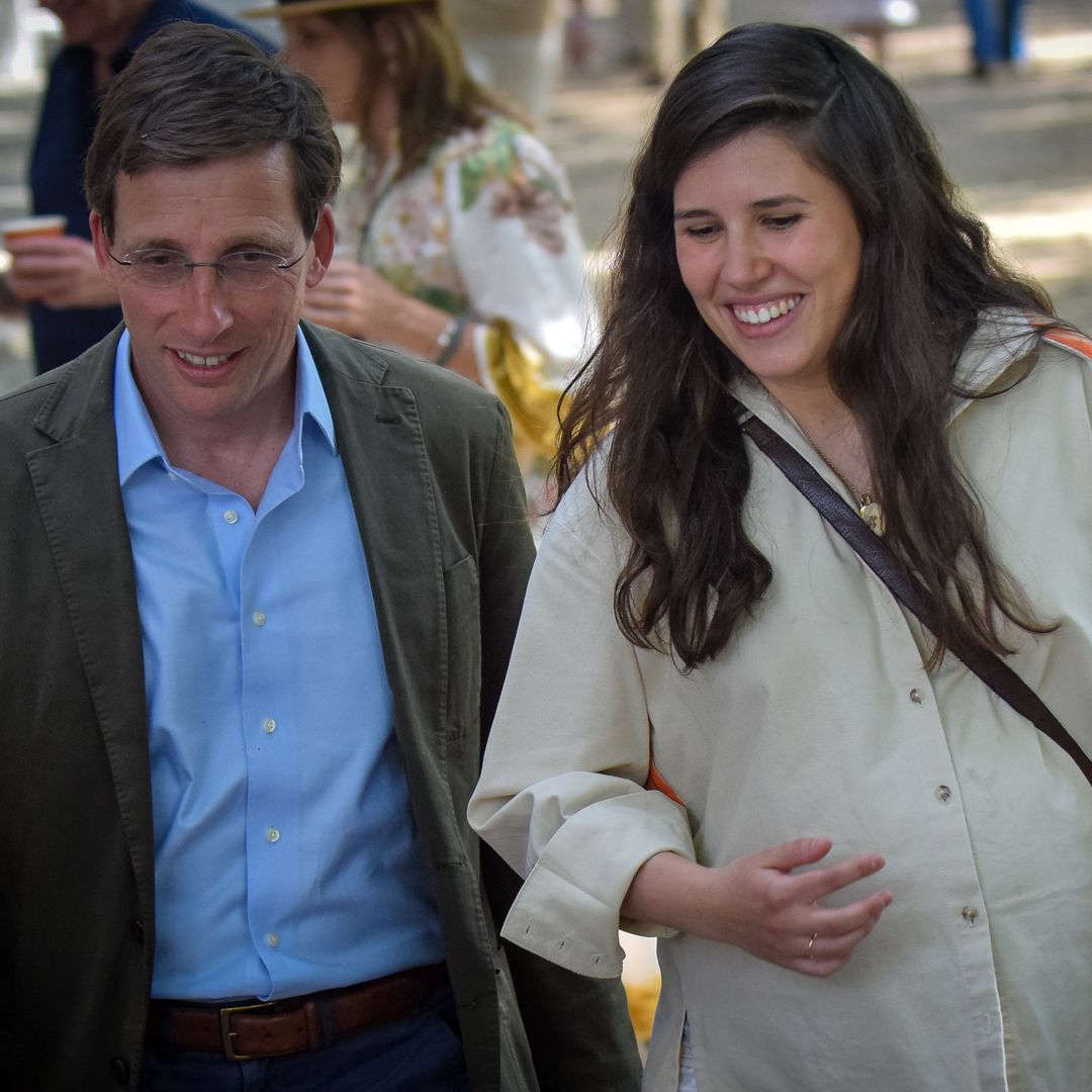 Teresa Urquijo ya está en el hospital para dar a luz a su primer hijo: las imágenes de su llegada