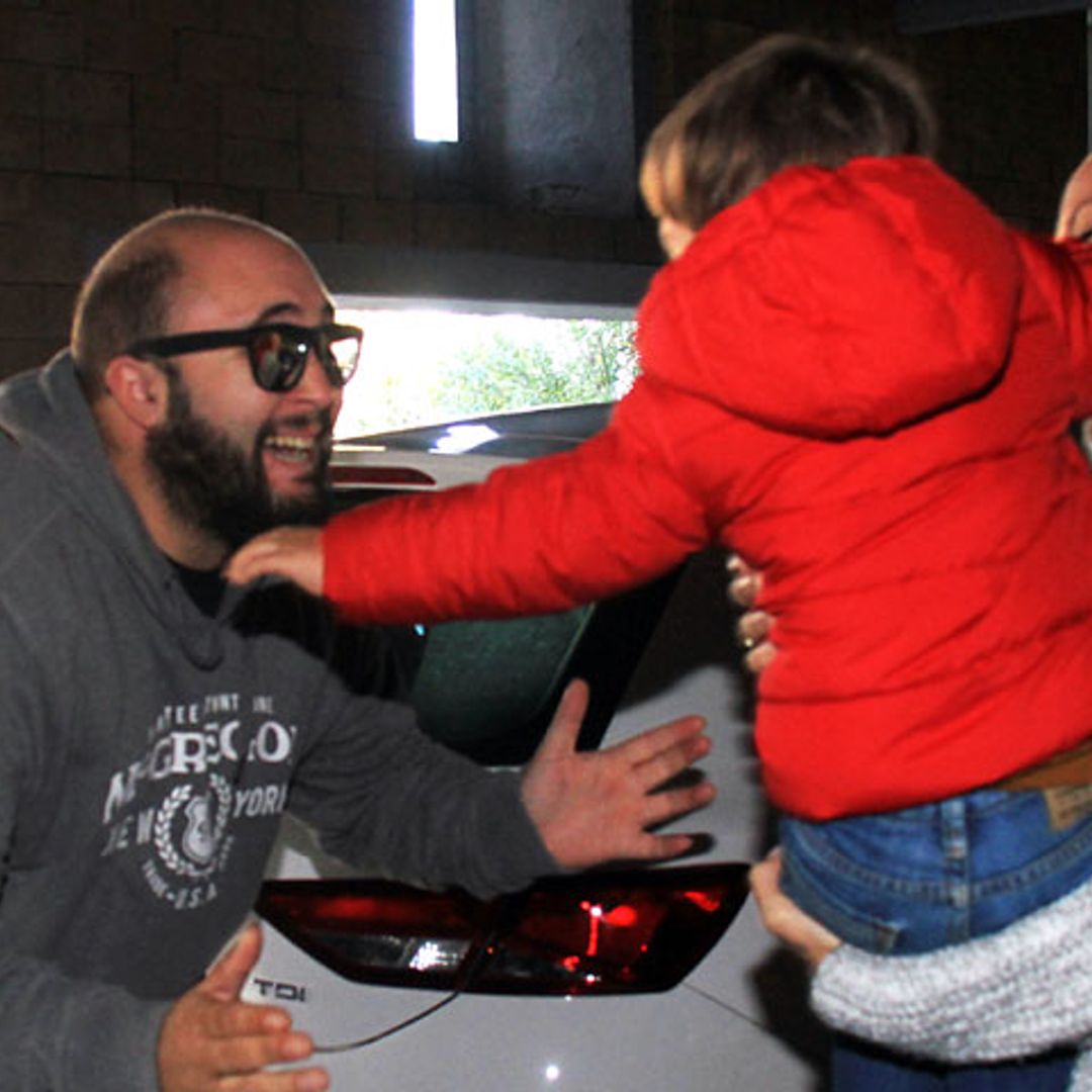 Kiko Rivera y Jessica Bueno coinciden en el aeropuerto tras su último enfrentamiento