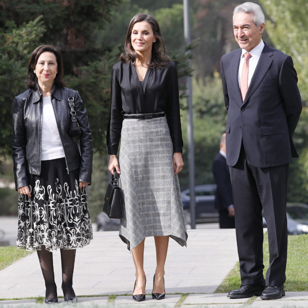 Recién llegada de Japón y Corea, la Reina continúa con su conexión asiática