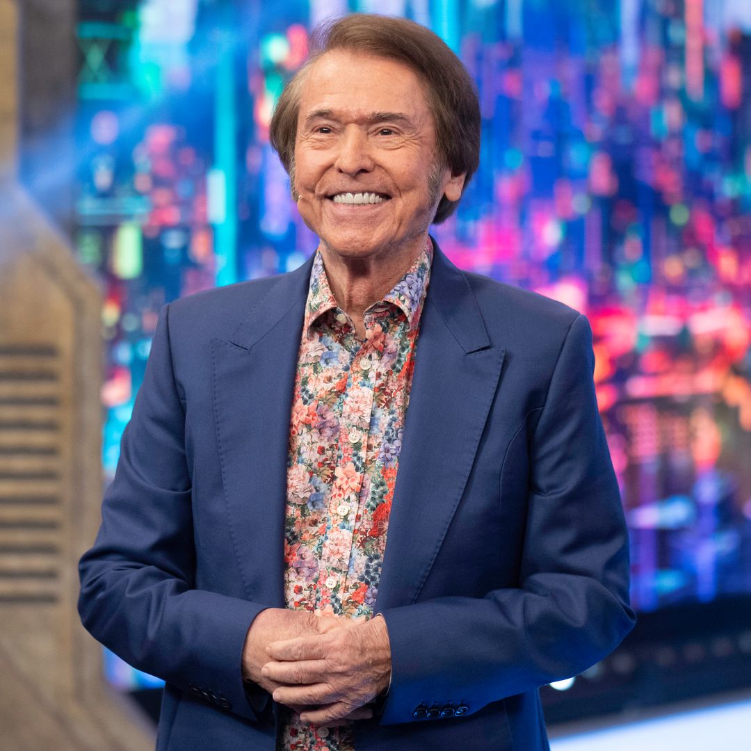 Raphael se emociona al recordar el accidente cardiovascular que sufrió hace año y medio: "Mi mujer y mis hijos siempre están en la brecha"