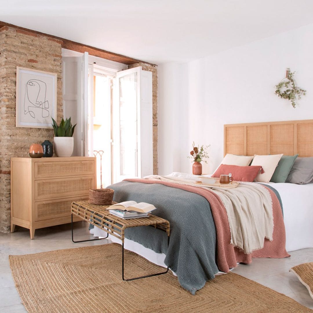 Sí, una casa acogedora es posible incluso si tu pareja es muy desordenada