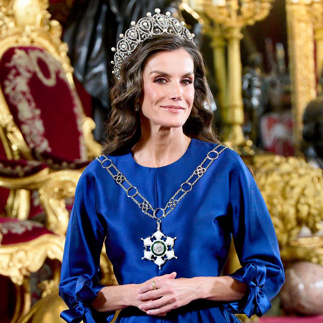 PRIMICIA. El espectacular retrato de Letizia sale a la venta: los detalles de la subasta del cuadro que fascinó a la reina