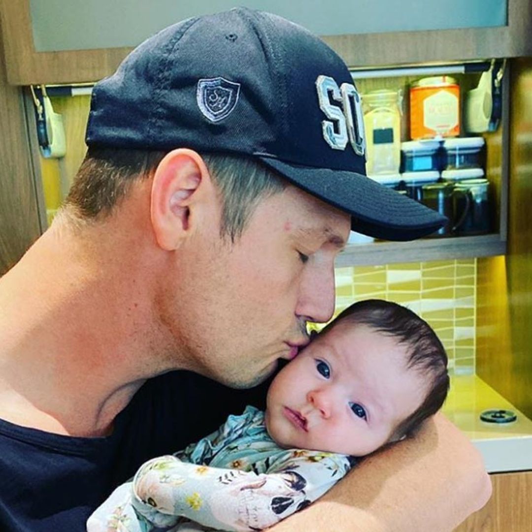 Nick Carter comparte un tierno baile con su bebé en plena crisis familiar
