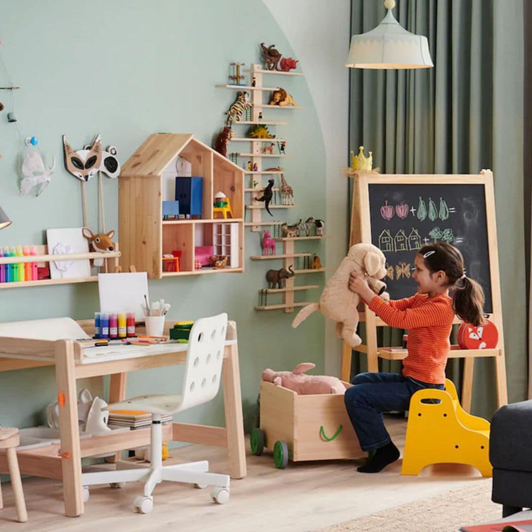 Las mejores soluciones para ordenar el material escolar en el cuarto de los niños