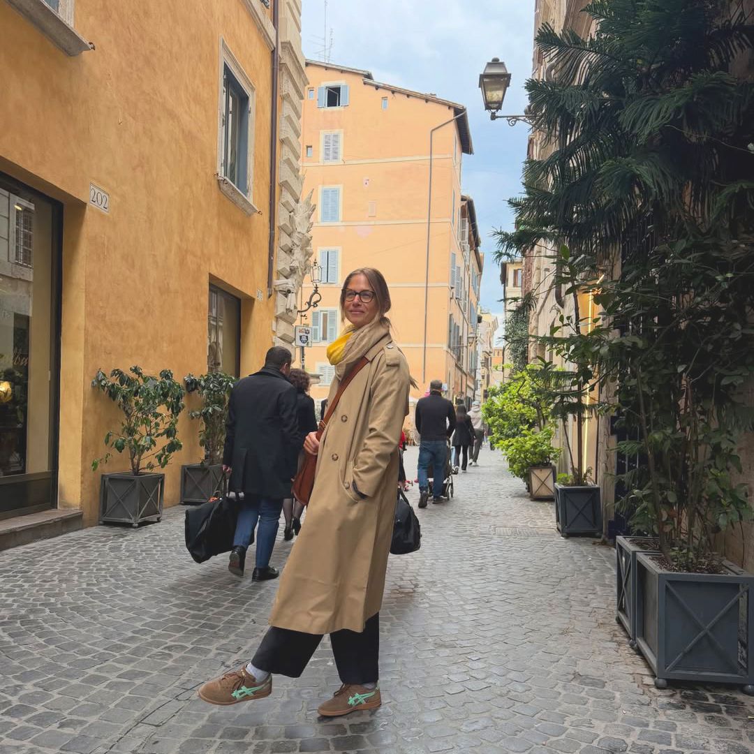 Martina Klein en una calle del barrio del Trastevere, Roma