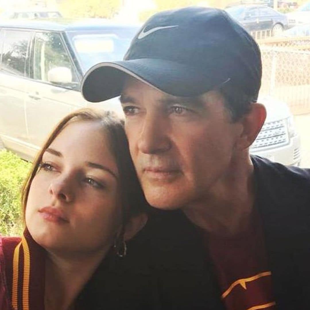 Antonio Banderas y Melanie Griffith abren su álbum de fotos más personal para felicitar a su hija Stella