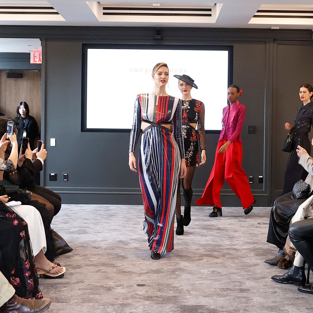 Raúl Peñaranda celebra el orgullo latino en NYFW con “Noches de Bolero”