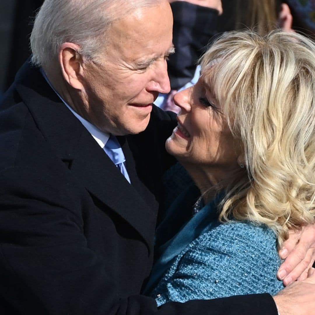 Gestos de cariño, besos, abrazos... Joe y Jill Biden, los más románticos de una jornada crucial para EEUU