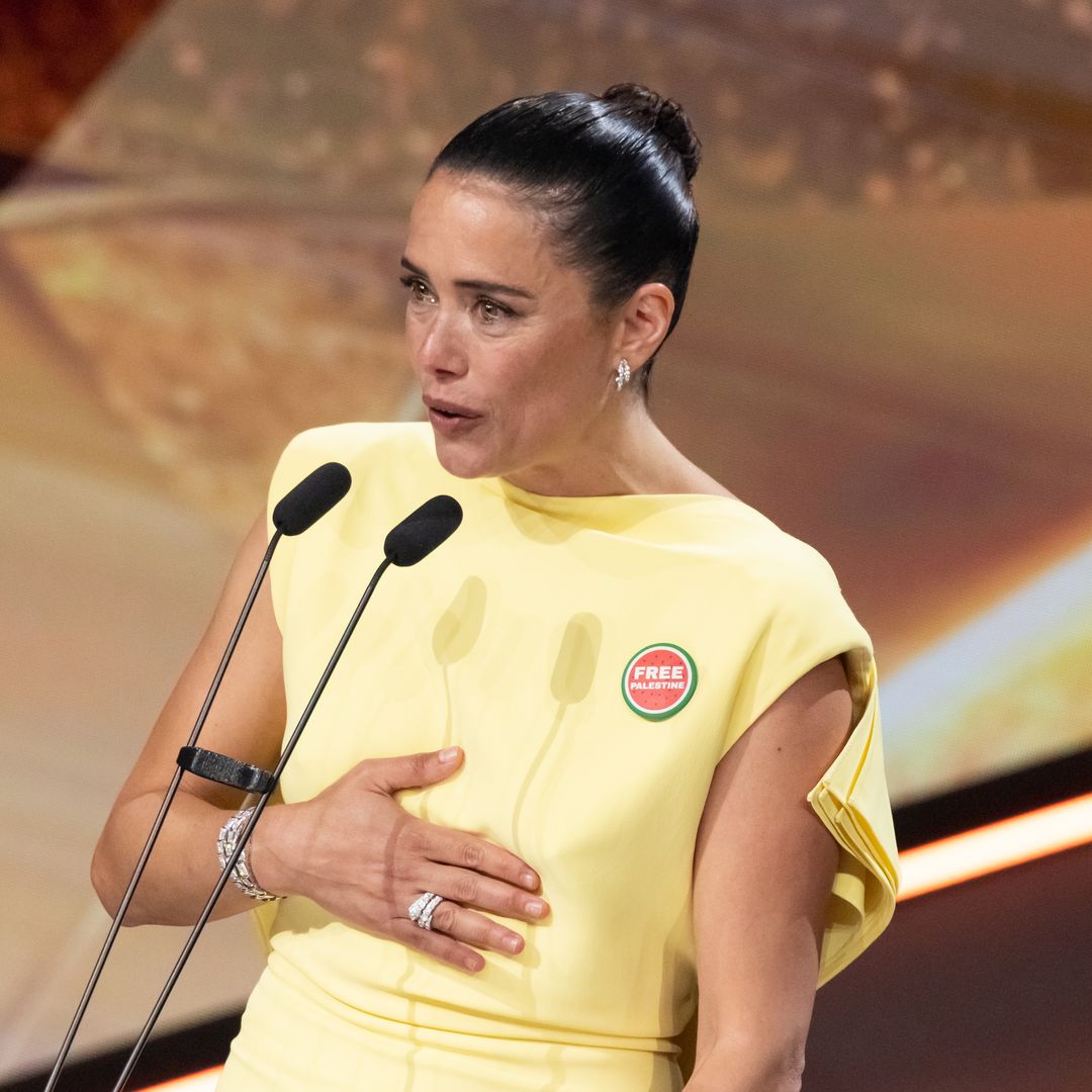 El besazo de Patricia López Arnaiz a su chico tras ganar el Goya: todo sobre la discreta actriz que vive en la montaña