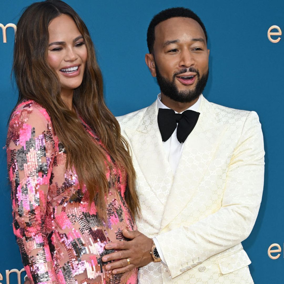 ¡La alegría más grande! Chrissy Teigen y John Legend dan la bienvenida a su 'bebé arcoíris'