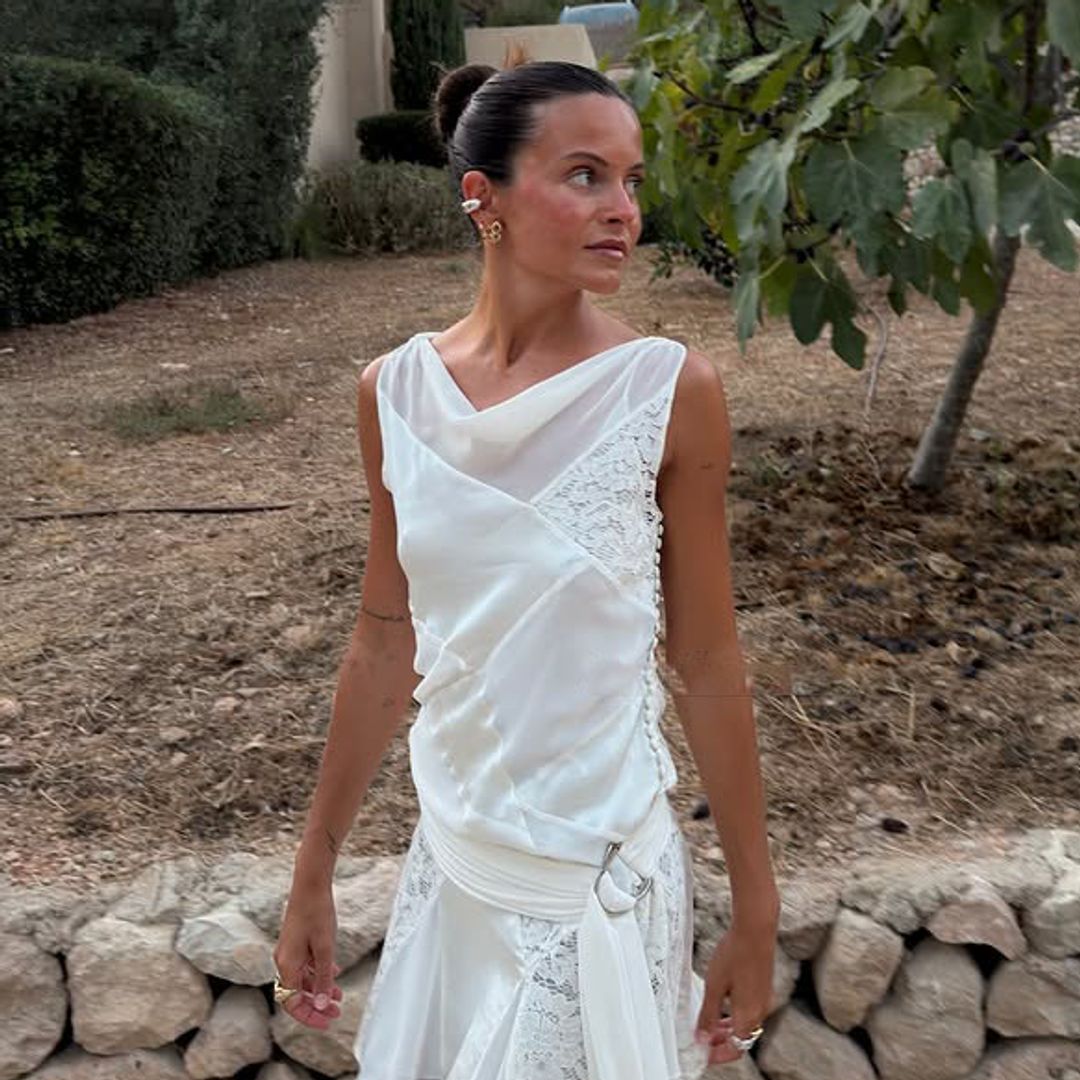 Bea Gimeno recupera en Mallorca su vestido de preboda dos años después: "Reflejaba exactamente lo que quería"