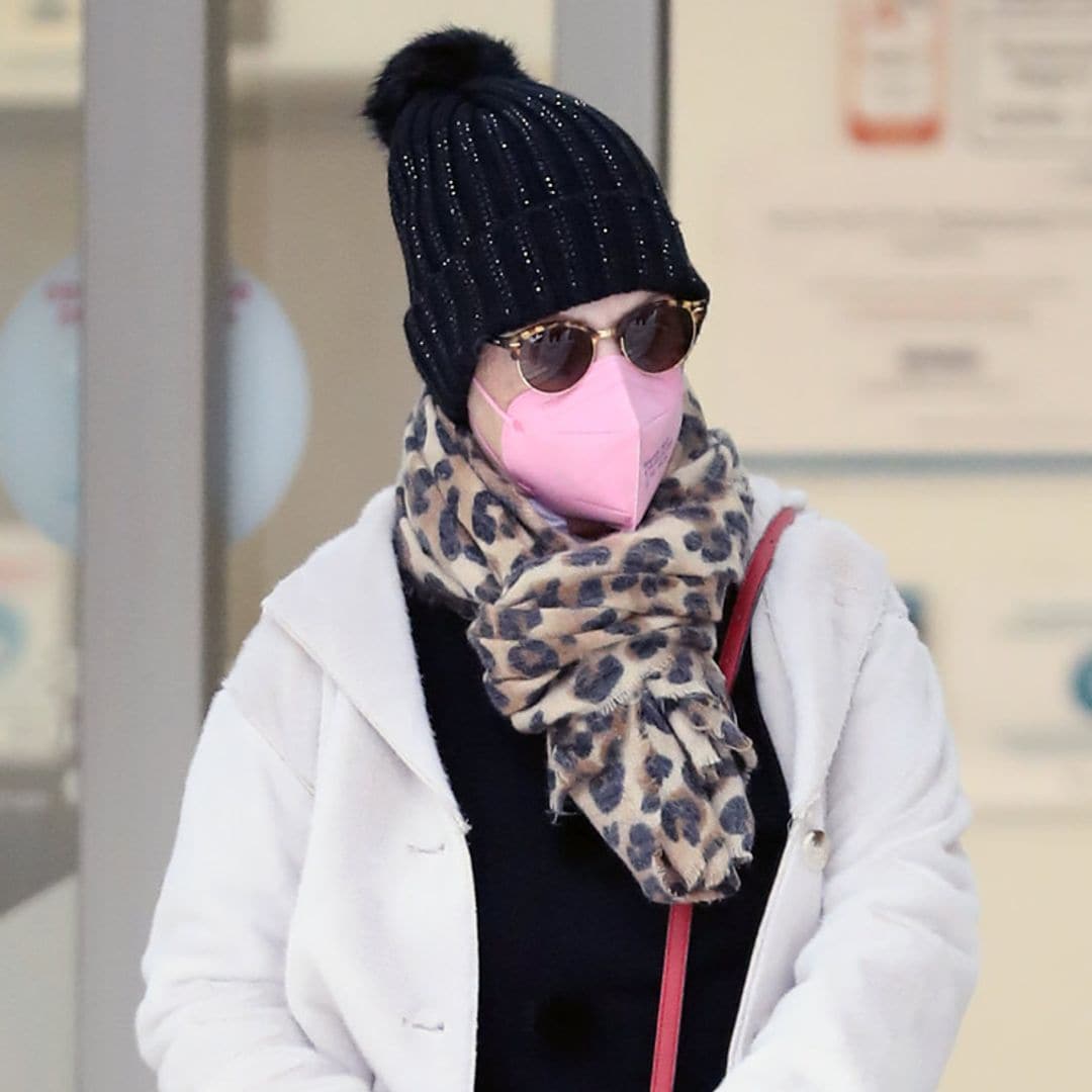 Lydia Lozano recibe el alta y bromea sobre su operación de cervicales: '¿No me veis más alta?'