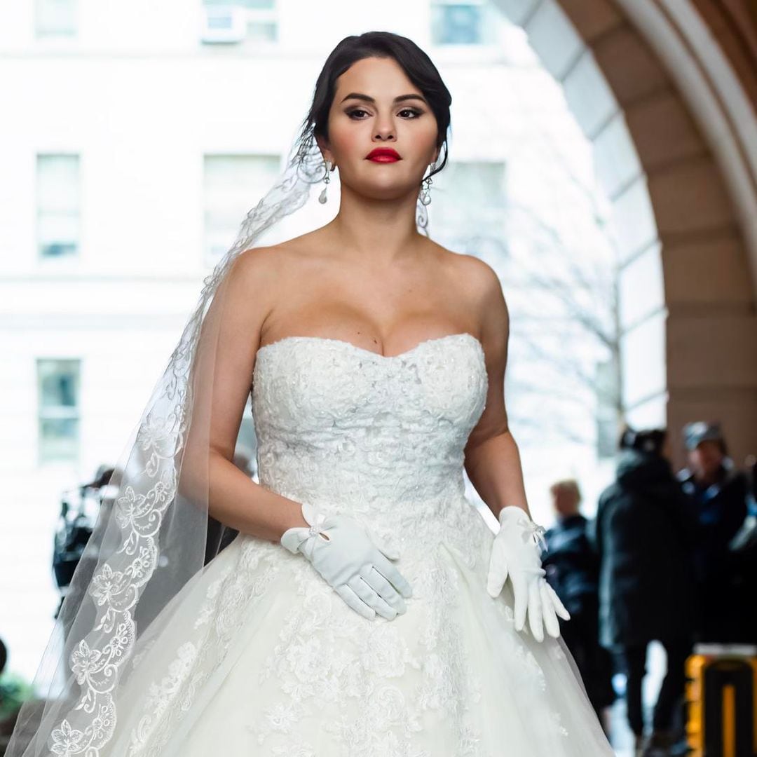 Selena Gomez sorprende vestida de novia: ¡Todos los detalles de su look nupcial!