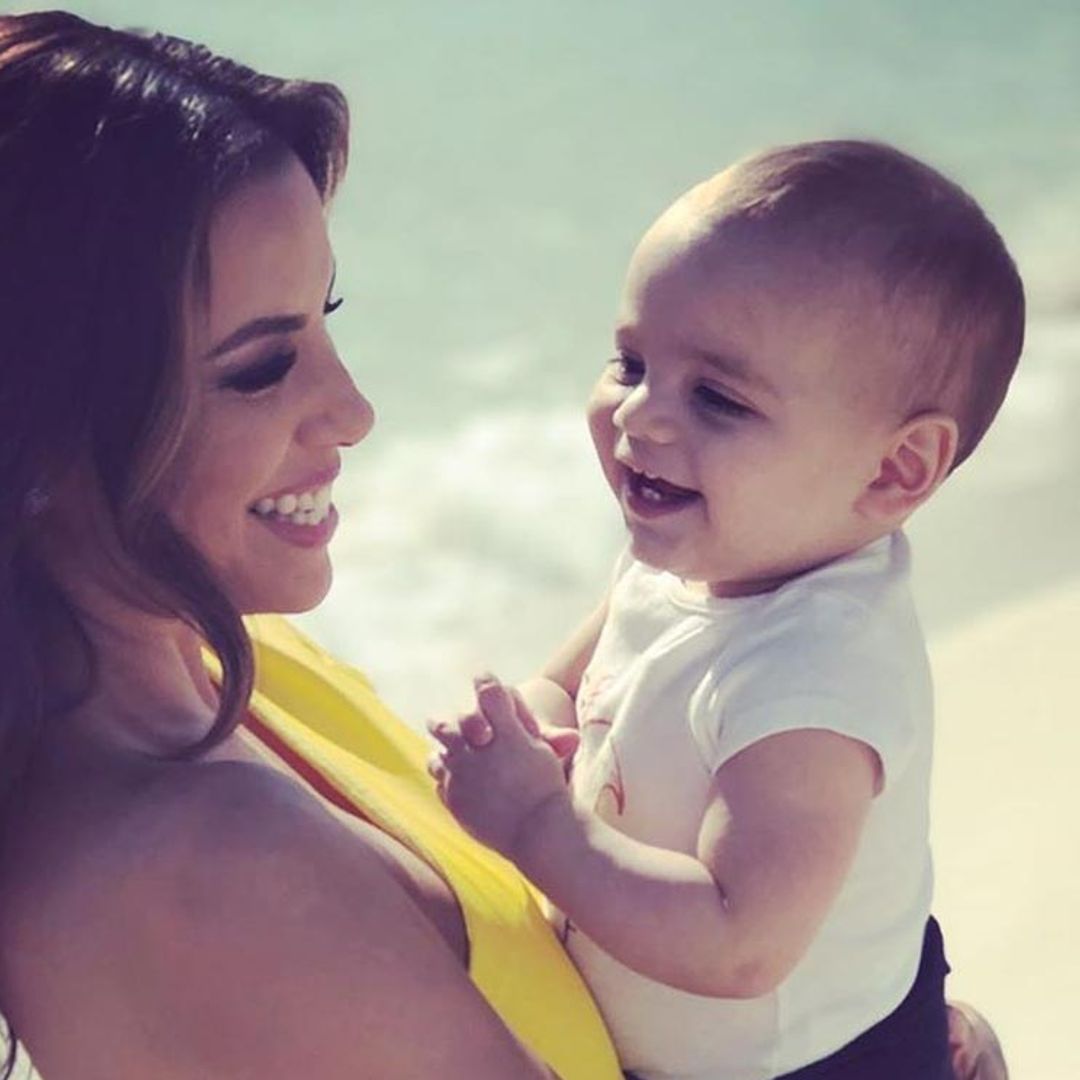 La divertida visita de Eva Longoria a la playa de Cannes con su hijo Santiago