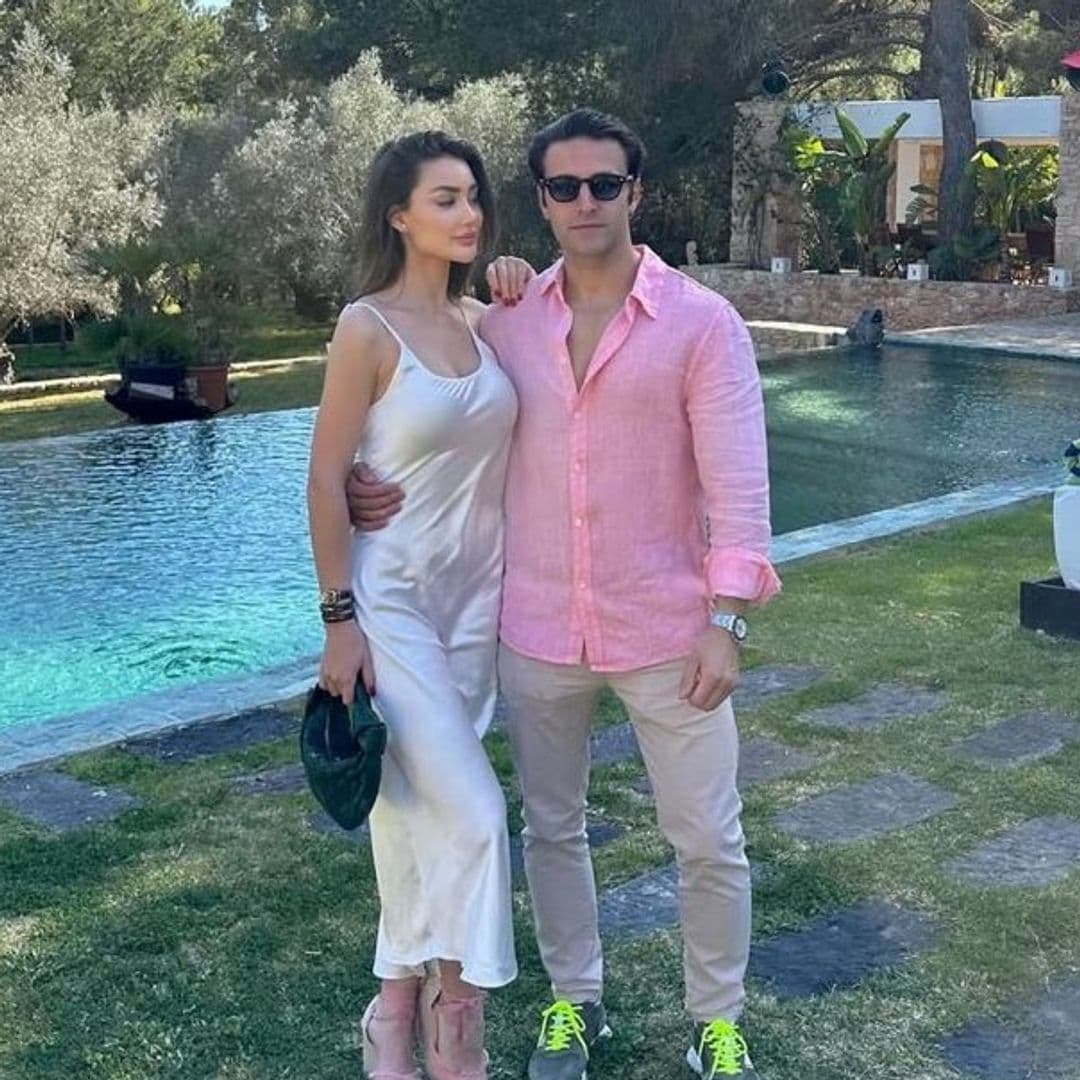 Carlota Cortina, nieta de Alicia Koplowitz se casa: así ha sido su romántica pedida en Formentera