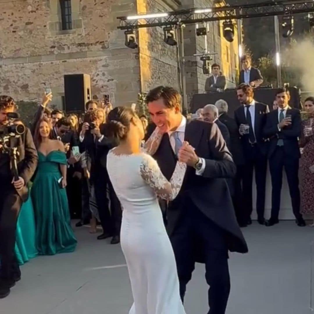 Antonia y Gonzalo, bailando juntos en su boda