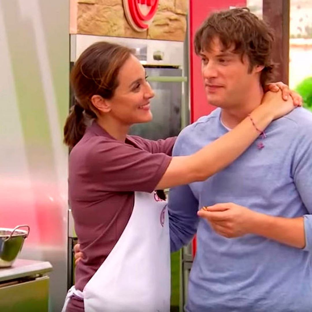 Tamara Falcó celebra su victoria con un beso de película a Jordi Cruz