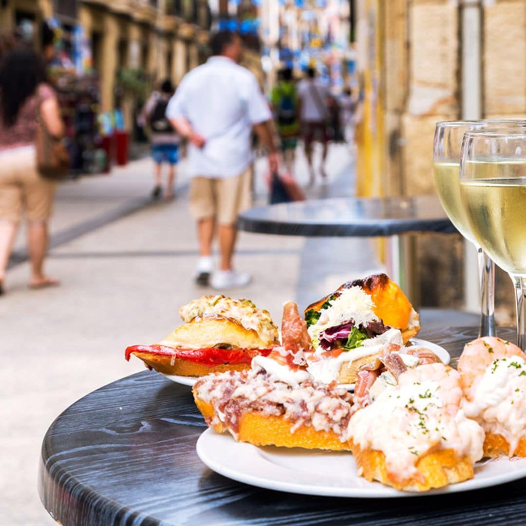 Delicias de mar y montaña: de pinchos por el casco viejo de San Sebastián