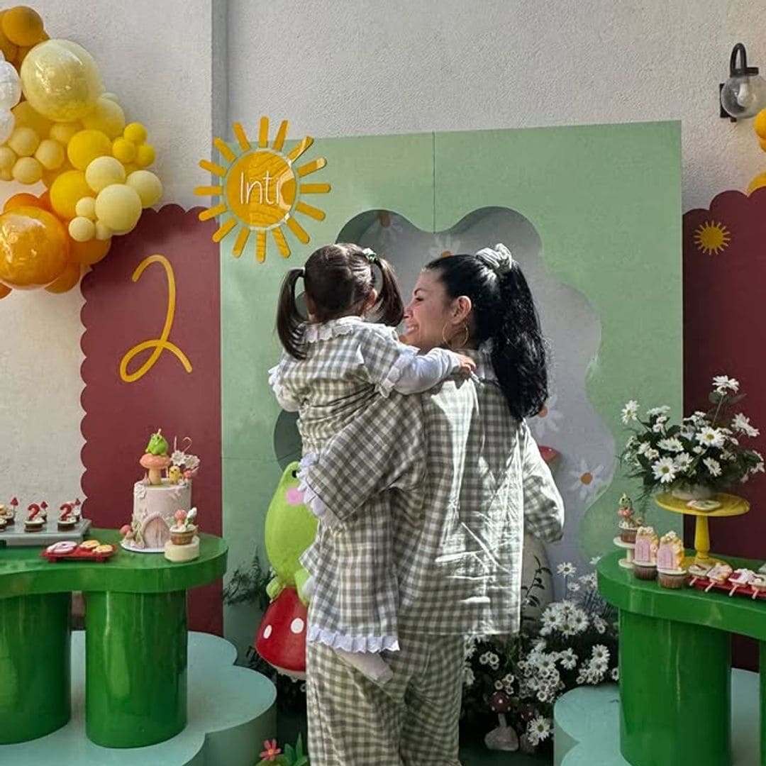 Inti, la hija de Cazzu, se convierte en su cómplice perfecta durante la gira