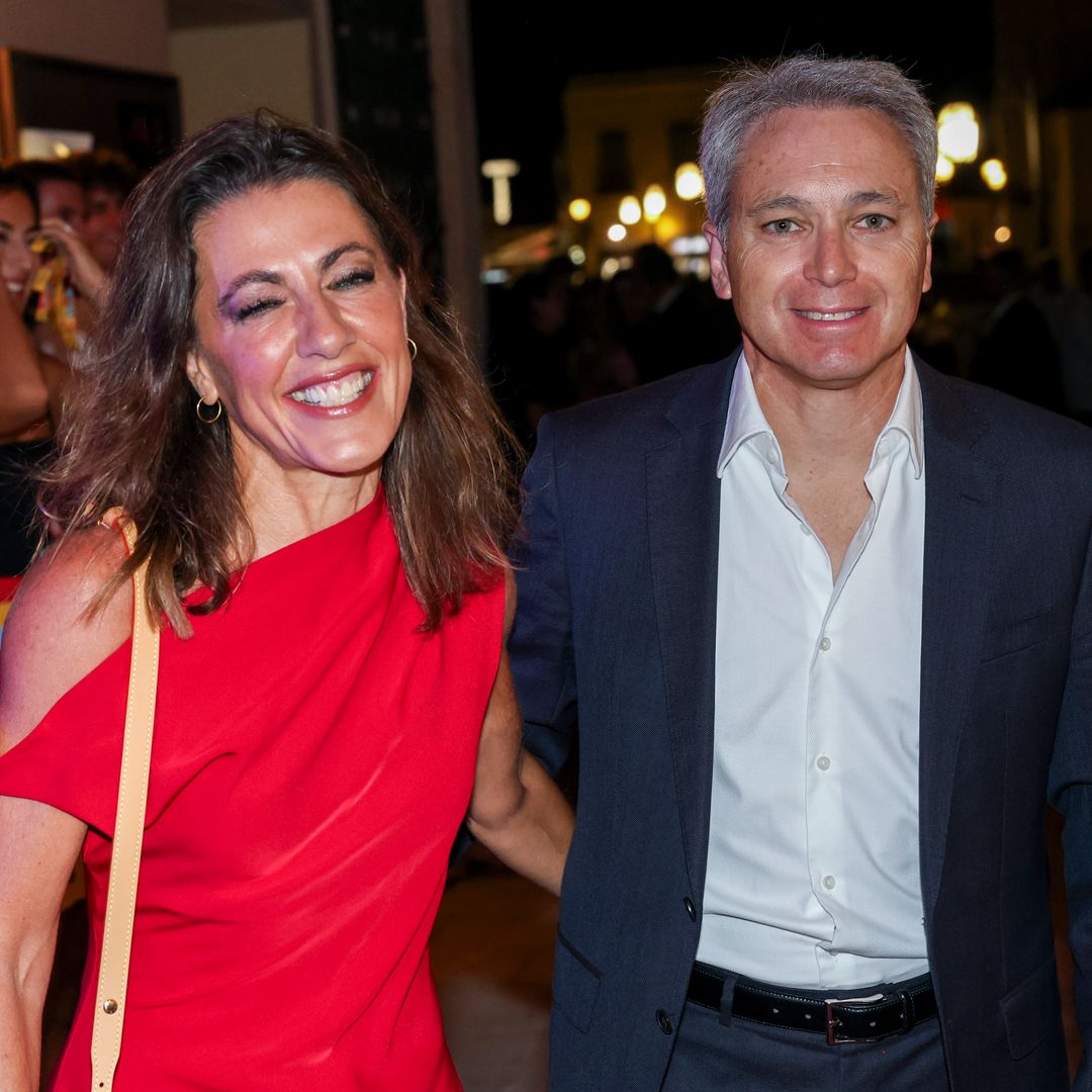 Vicente Vallés y Ángeles Blanco durante la entrega de medallas de oro 'Amante del jamón' en Ronda, 5 de septiembre de 2026