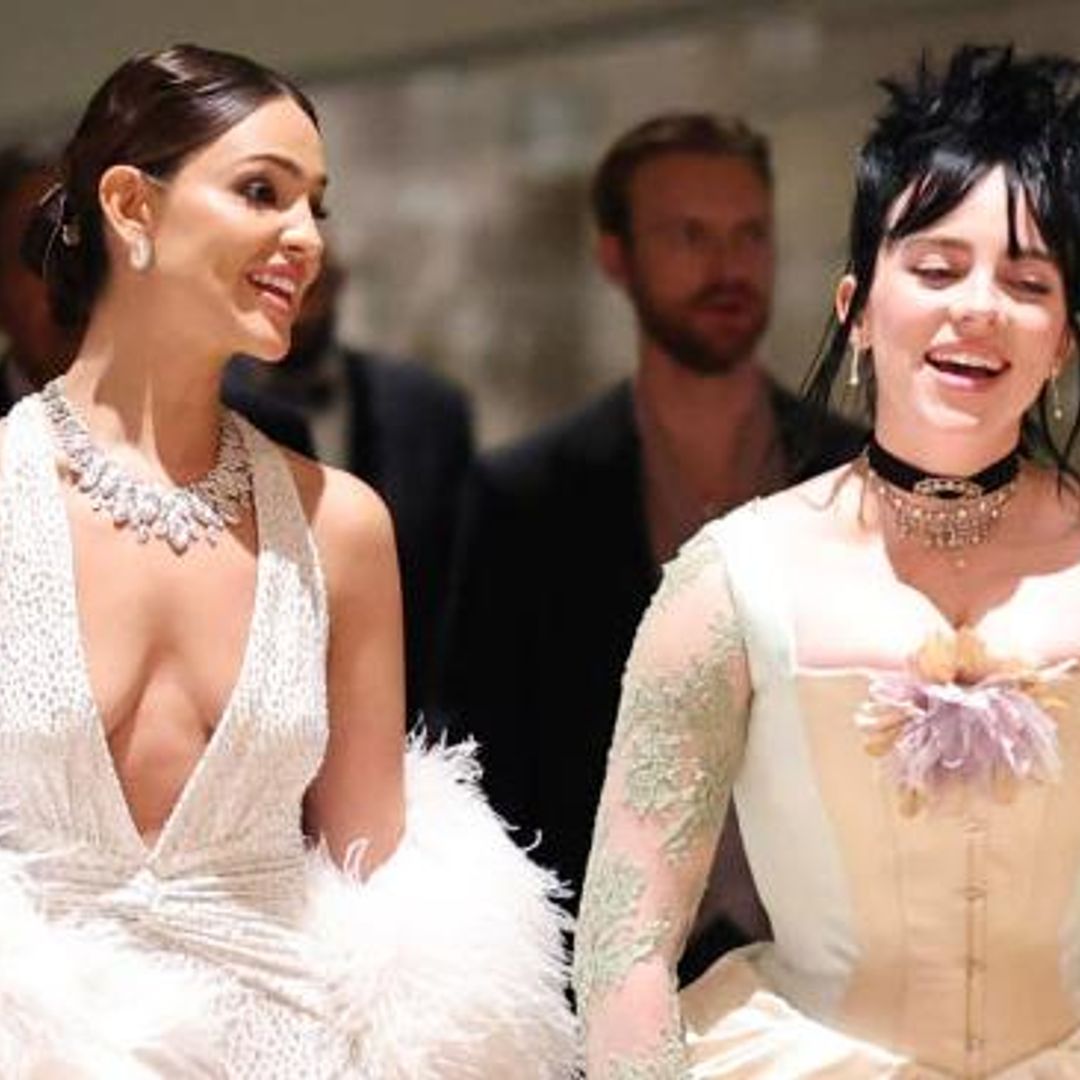Eiza González y Billie Eilish, dos nuevas amigas en la Met Gala
