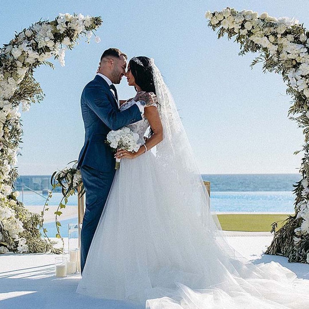 Los detalles del vestido de novia de Aurah Ruiz: el look princesa de sus sueños