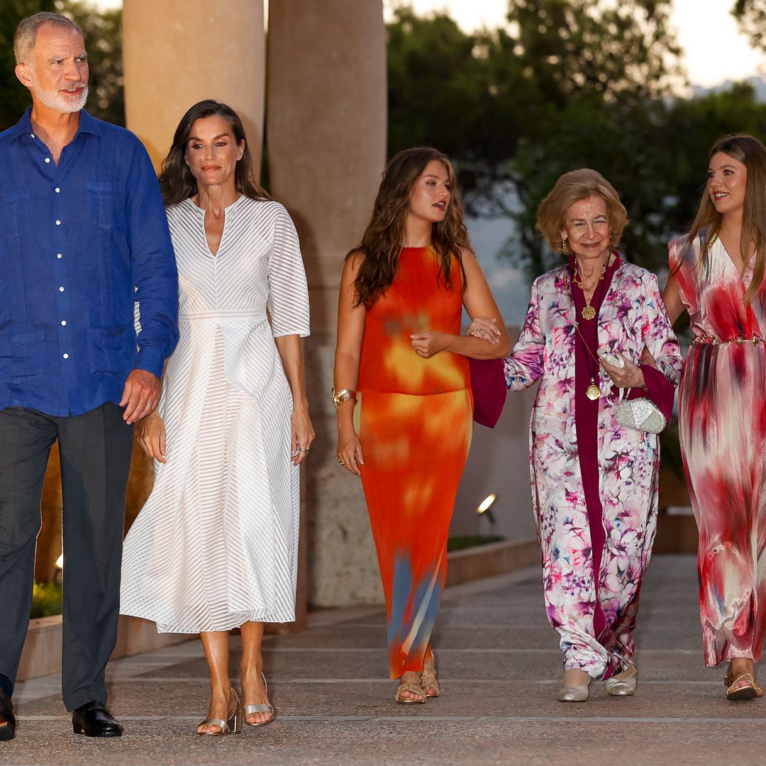 Leonor y Sofía, la gran sorpresa de la histórica recepción de Marivent junto a Felipe VI y Letizia en la gran cita social del verano
