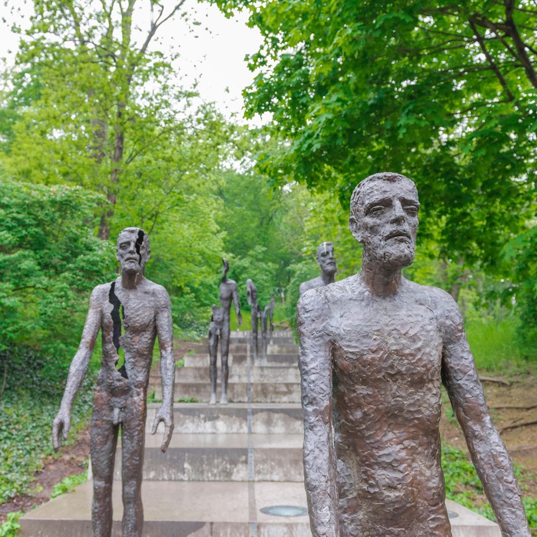 Monumento al Sufrimiento del Pueblo Checo bajo el Régimen Comunista de Olbram Zoubek, Parque Petřín, Praga