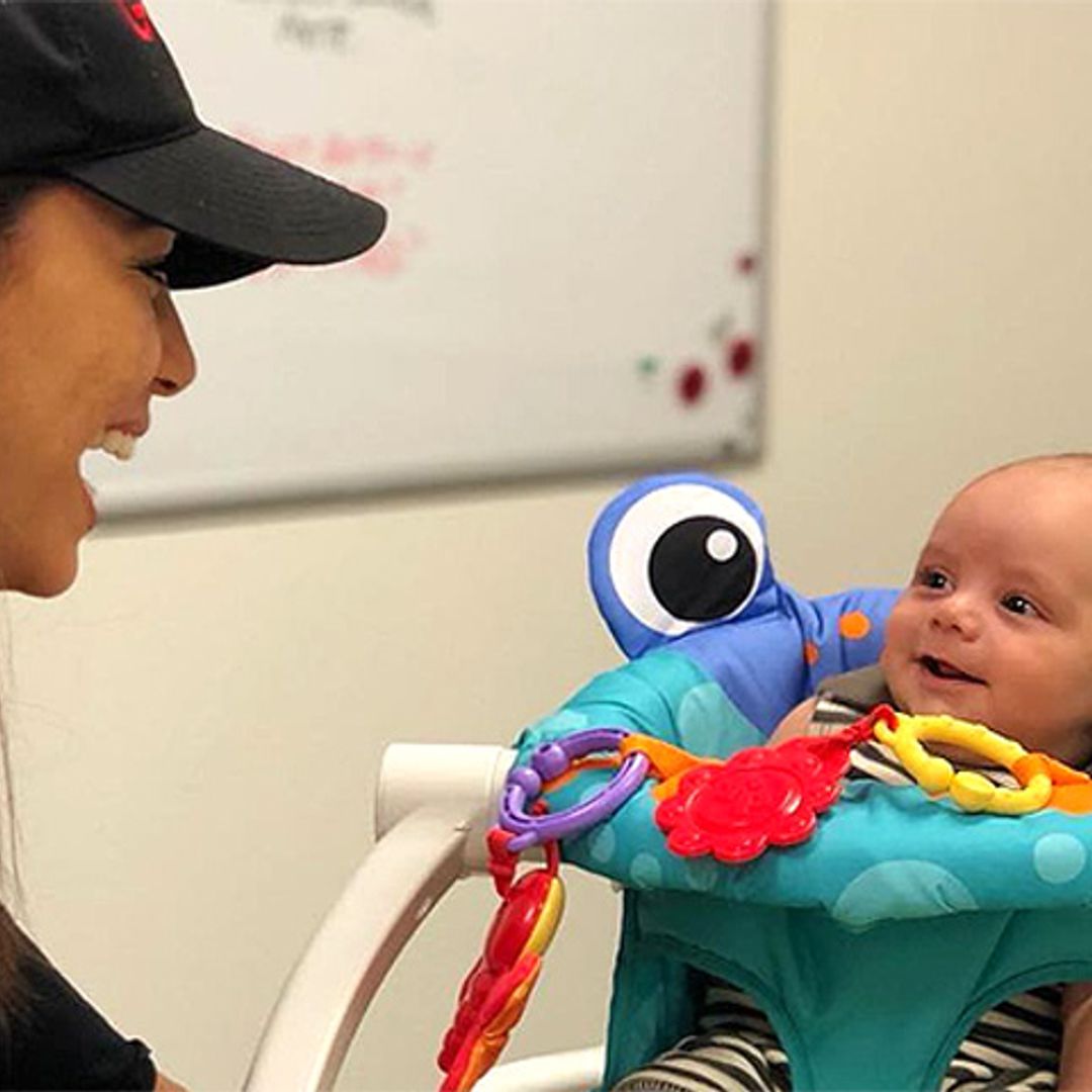 ¡No sin mi bebé! Eva Longoria vuelve al trabajo en compañía de su hijo