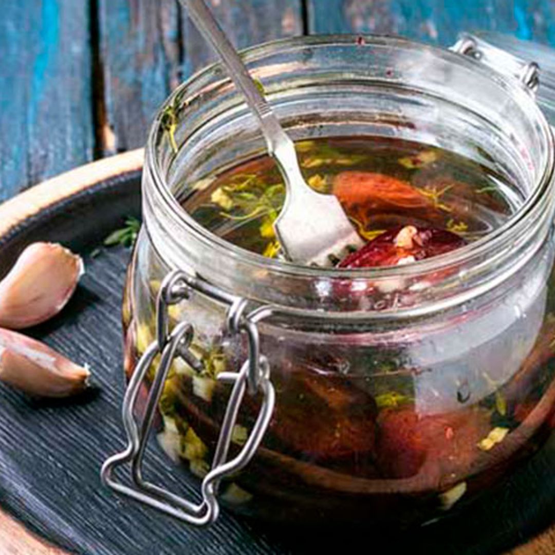 Tomates secos con ajo y orégano