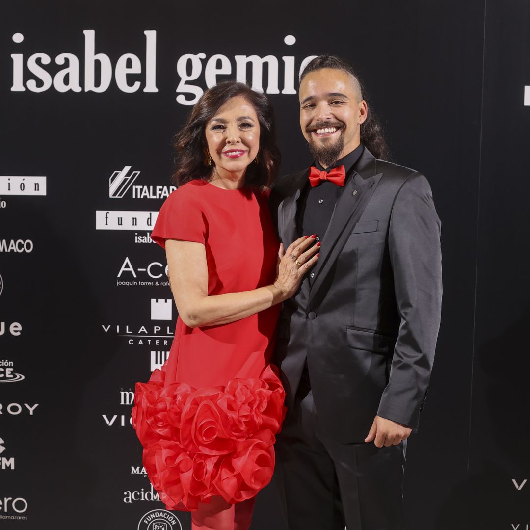 El dardo de Diego Manrique, hijo de Isabel Gemio, al ser preguntado por su padre: "Ella es la que siempre ha estado"
