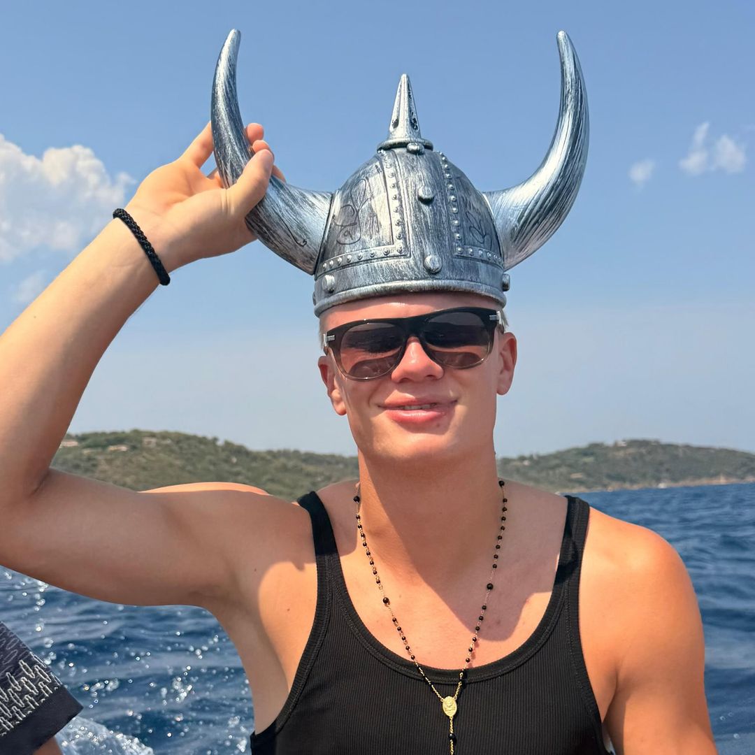 Las imágenes de la fiesta vikinga de Erling Haaland por su 26 cumpleaños celebrando con su novia y amigos en un yate