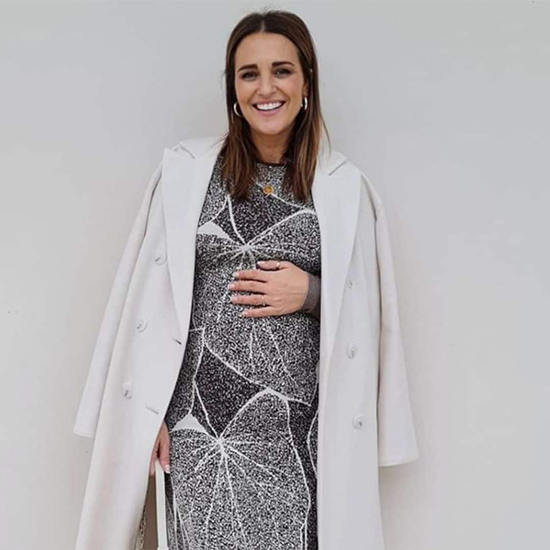 Paula Echevarría se une al club de las premamás estilosas que mejor vestirán en Navidad