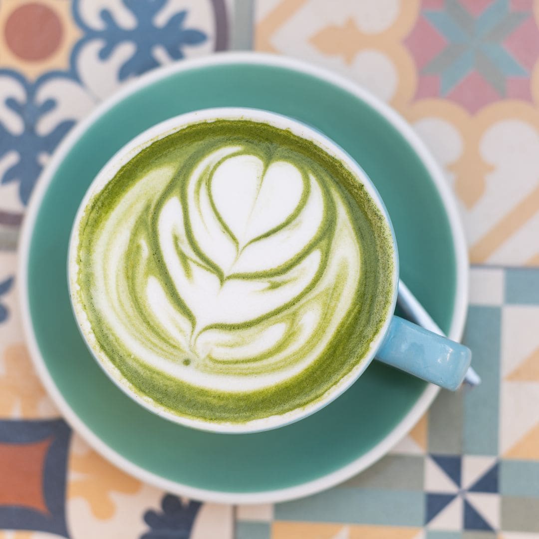El matcha no sólo tiene cafeína sino que también es rico en antioxidantes