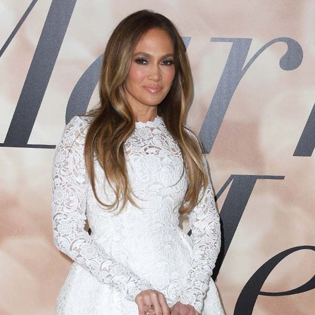 ¿Misterio resuelto? El otro vestido nupcial de Jennifer Lopez podría pertenecer a esta película