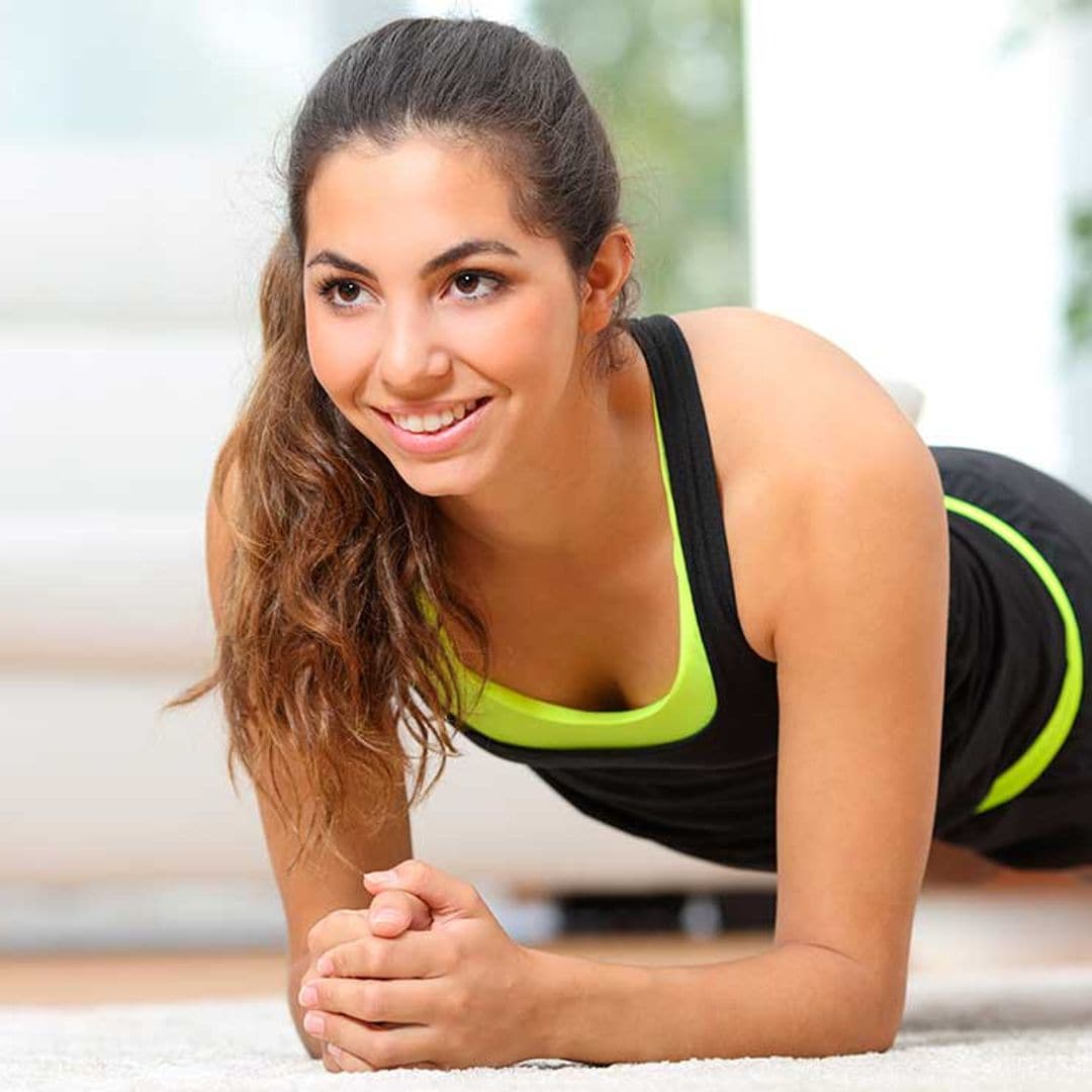 ¿Conoces las diferentes versiones de planchas para fortalecer el abdomen?