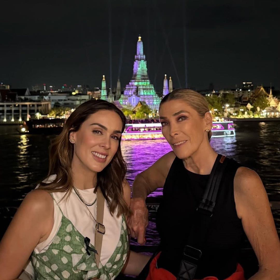 Jacky Bracamontes llega a Tailandia acompañada de su mamá para Miss Universe