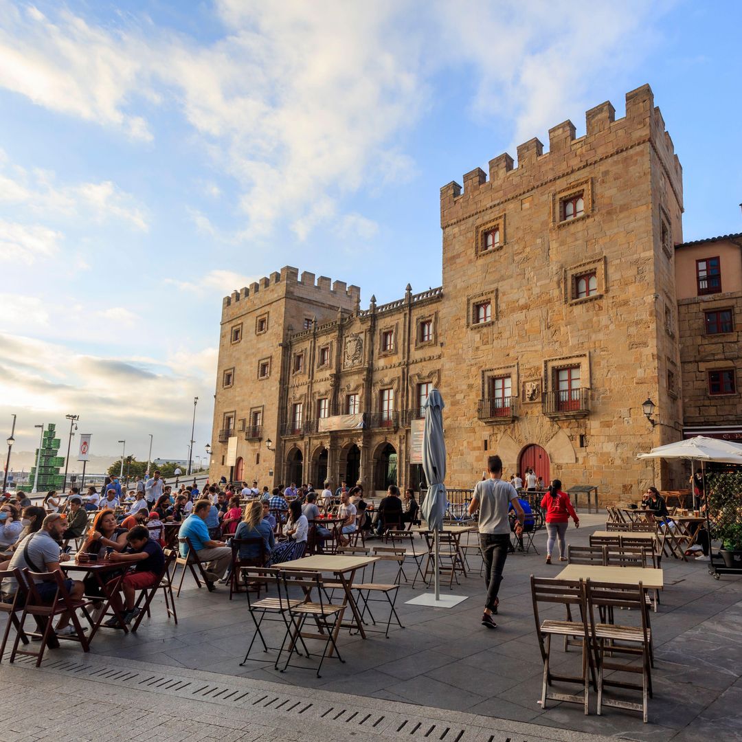 El encantador barrio de Gijón al que ir para comer en el mismo restaurante que la princesa Leonor y la infanta Sofía