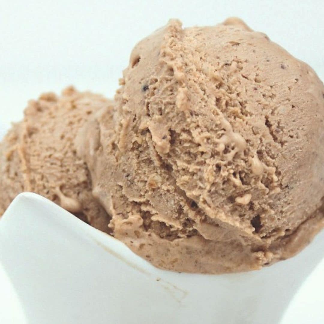 Helado de avellanas y chocolate