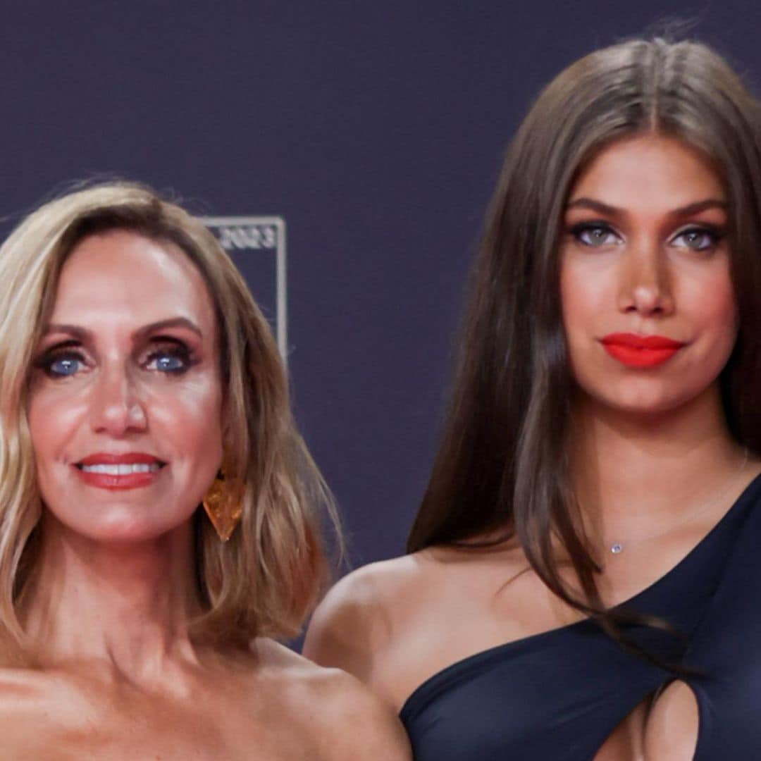 Entre pastel y amigos, la hija de Lili Estefan recibe su cumpleaños 21 justo a la medianoche