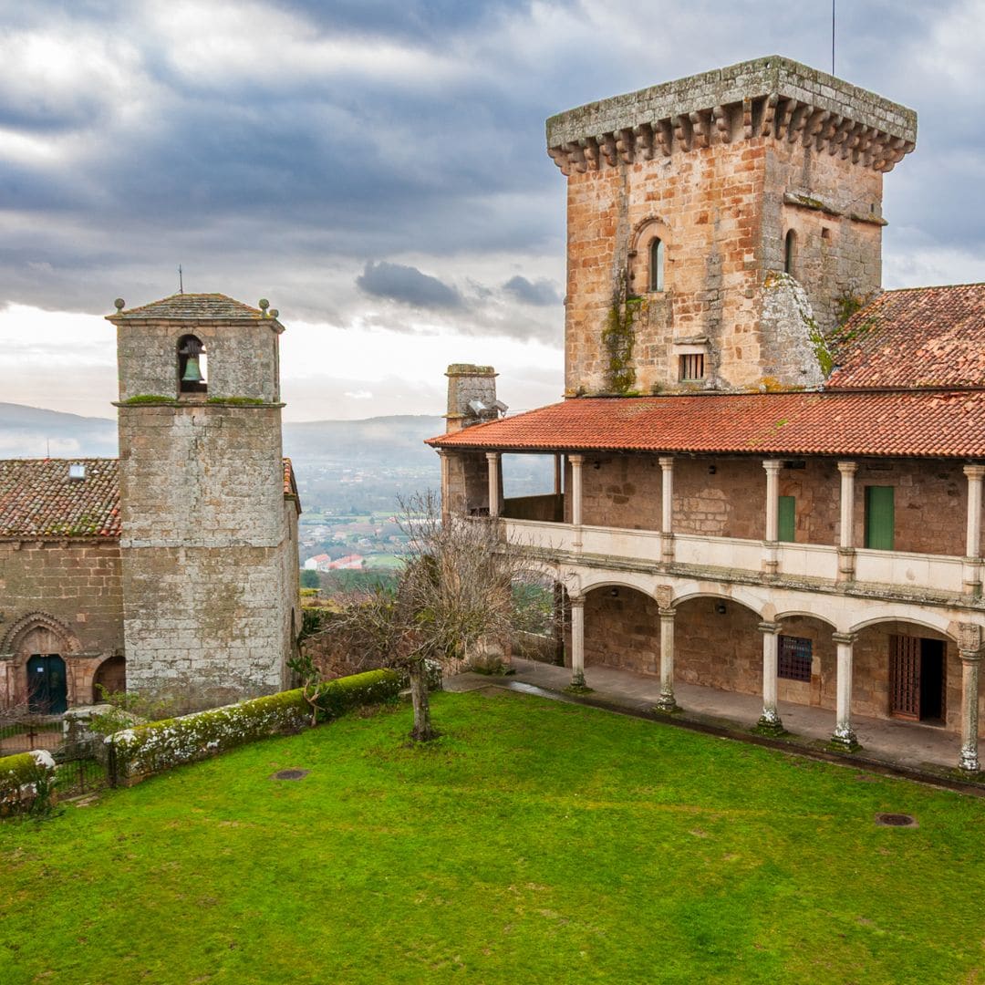Viana y Verín, el secreto ourensano mejor guardado de Galicia: pazos, aguas termales, montes salvajes y vinos memorables