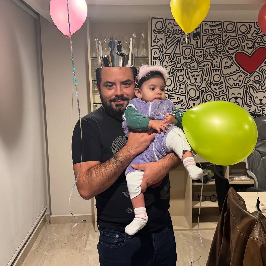 La pareja de José Eduardo Derbez muestra un vistazo de los preparativos de la fiesta de cumpleaños de Tessa
