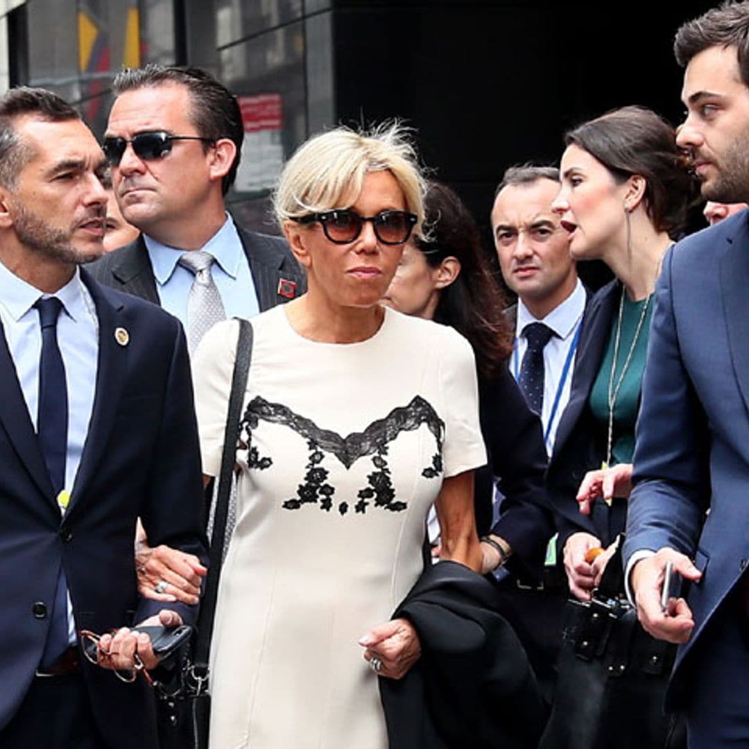 El ¿desafortunado? estampado lencero de Brigitte Macron
